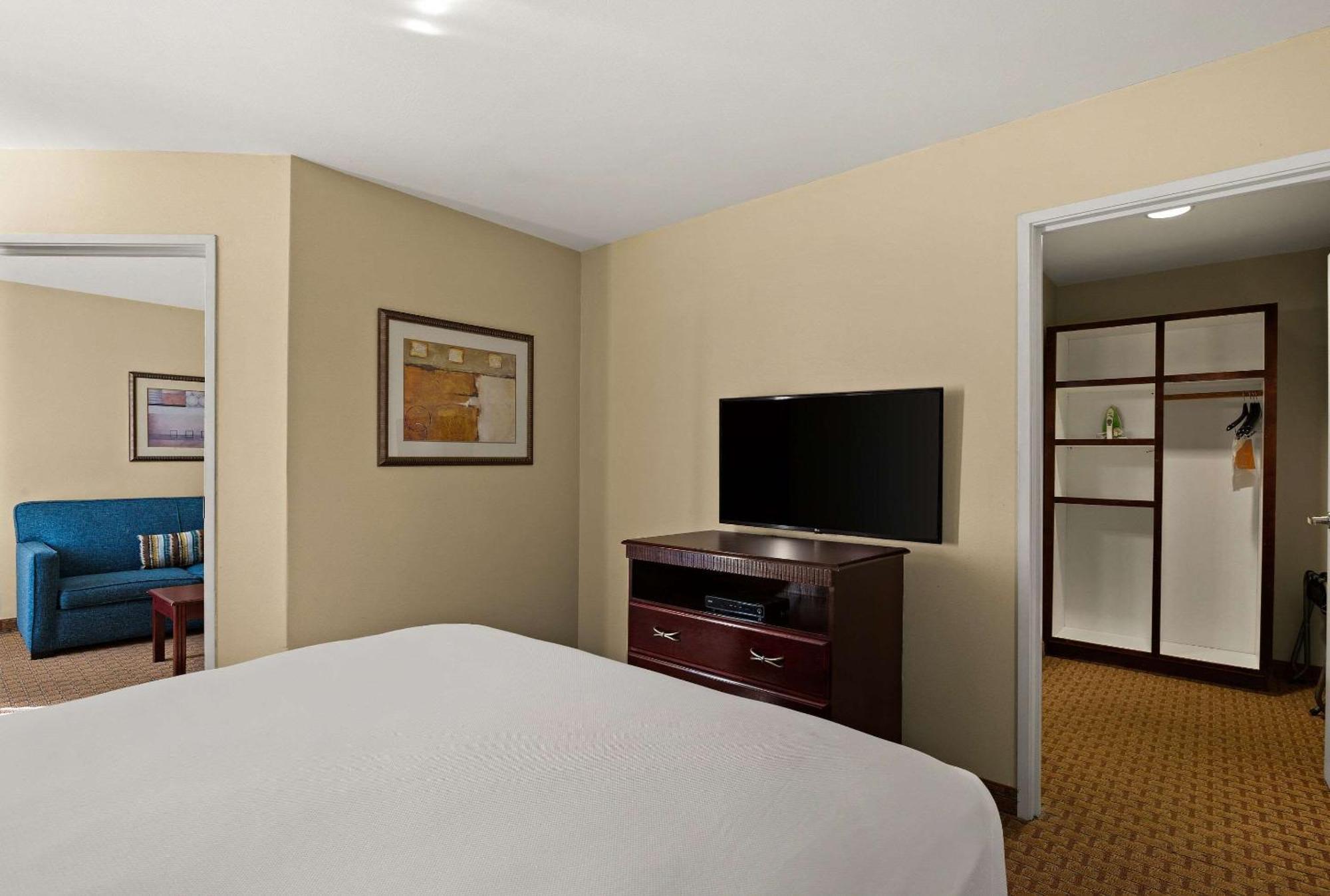 Mainstay Suites Houma Exterior photo